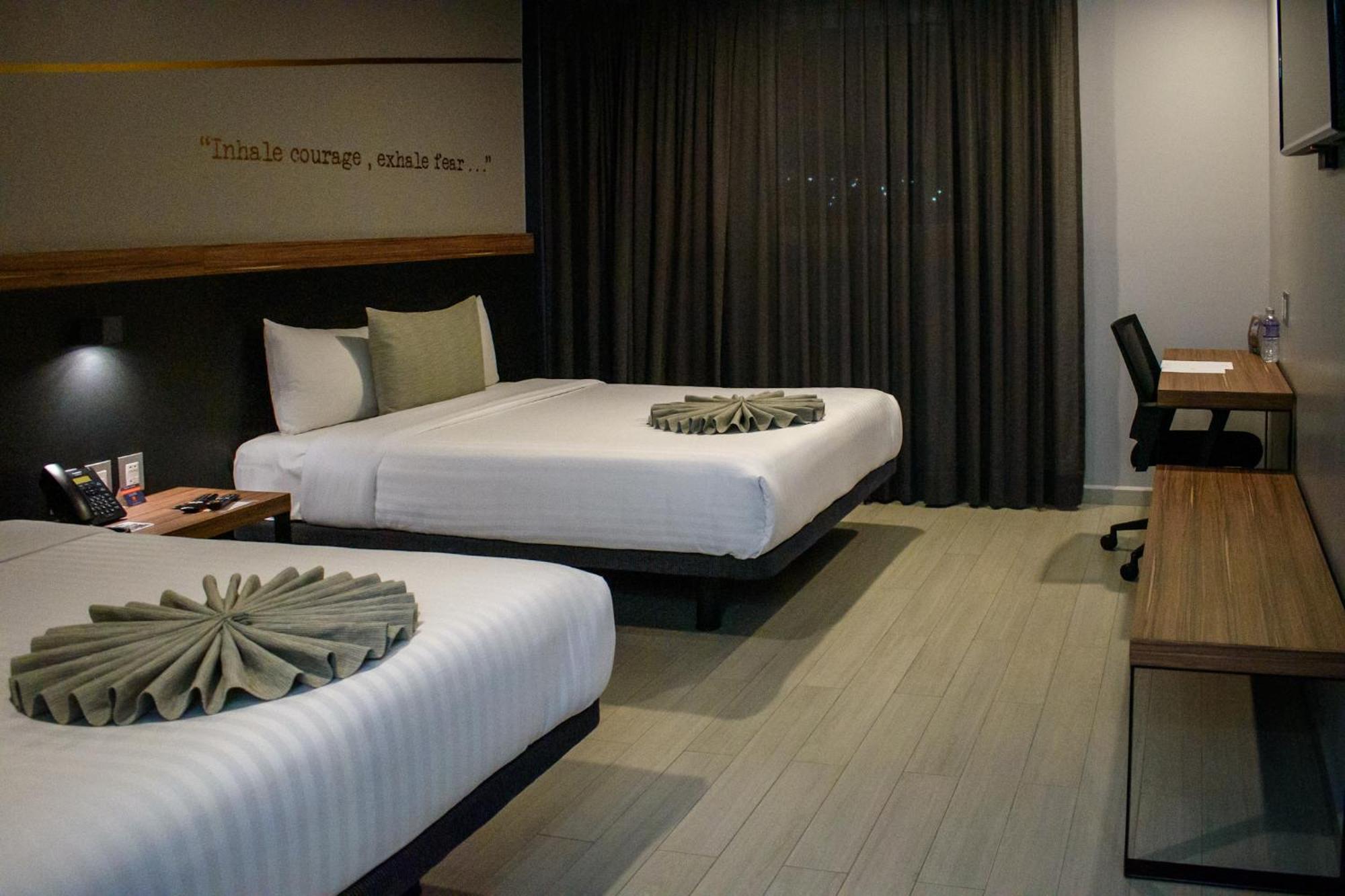 Bedford Hotel Jurica Екстер'єр фото