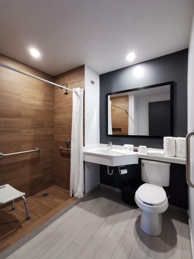 Bedford Hotel Jurica Екстер'єр фото